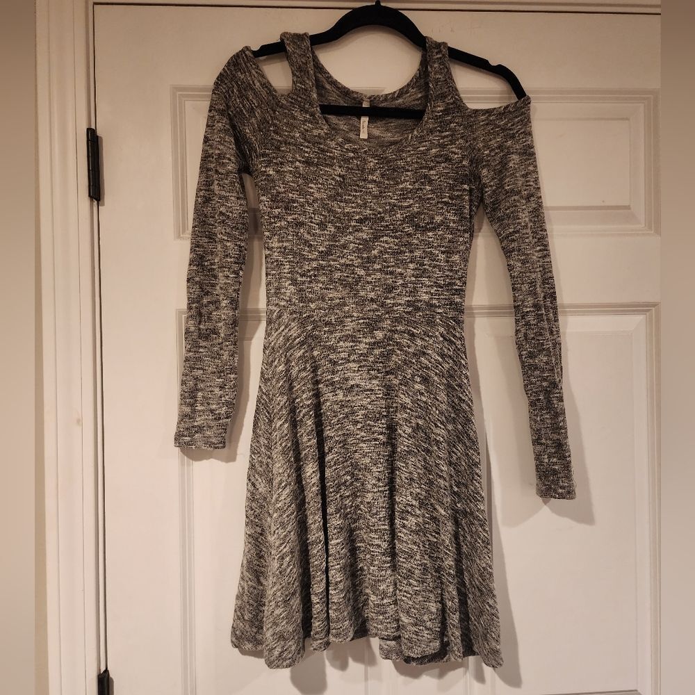 Stretchy gray cold shoulder long sleeve fit and flare dress